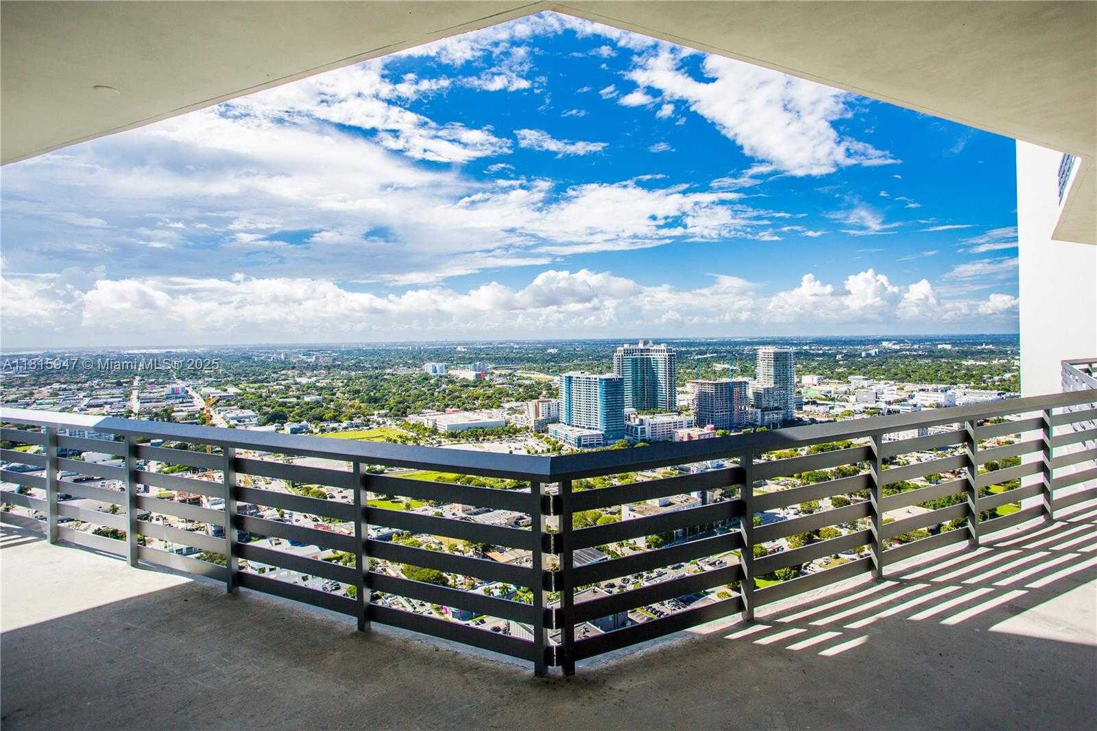Small Image of 460 NORTH EAST 28TH ST #4203, Miami Number 35