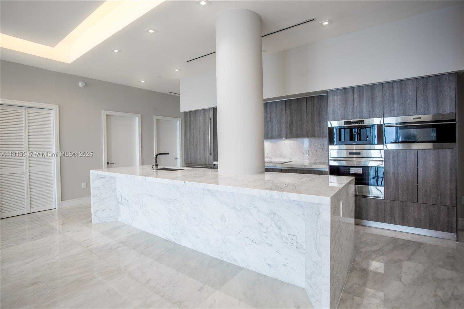 Small Image of 460 NORTH EAST 28TH ST #4203, Miami Number 4
