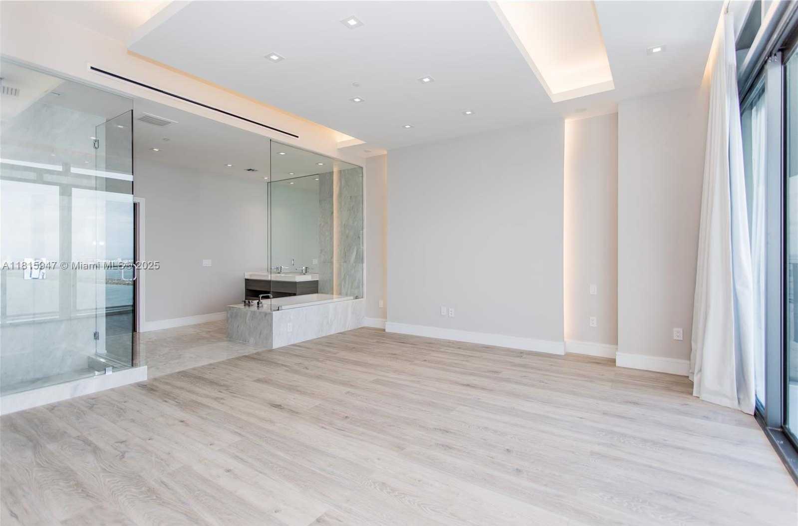 Small Image of 460 NORTH EAST 28TH ST #4203, Miami Number 9