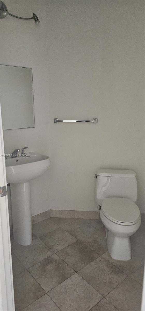 Small Image of 1060 BRICKELL AVE #3417, Miami Number 20