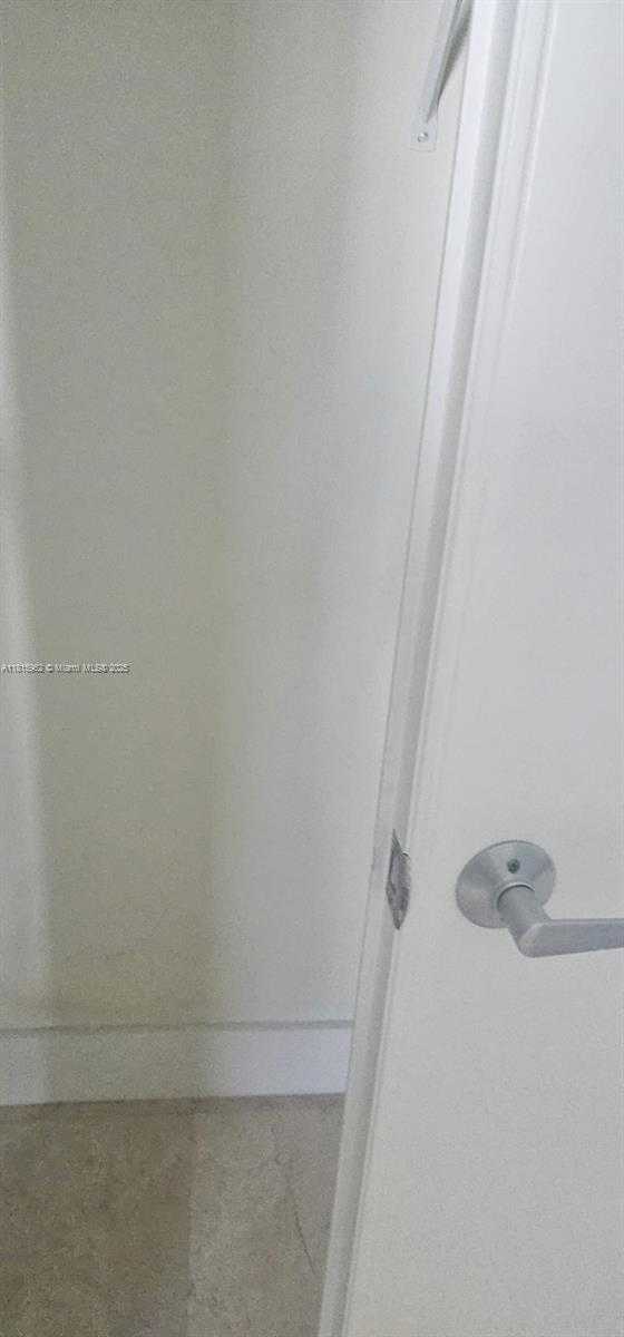 Small Image of 1060 BRICKELL AVE #3417, Miami Number 25