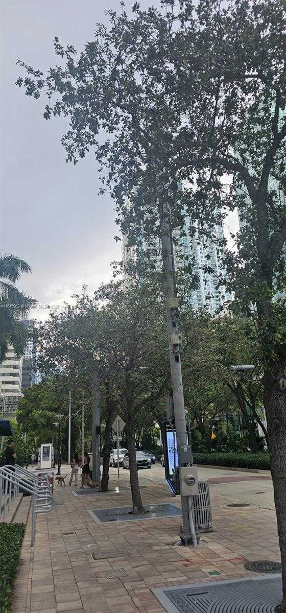Small Image of 1060 BRICKELL AVE #3417, Miami Number 6