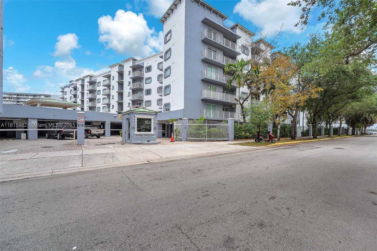 Small Image of 2415 NORTH WEST 16TH ST RD #412-1, Miami Number 2