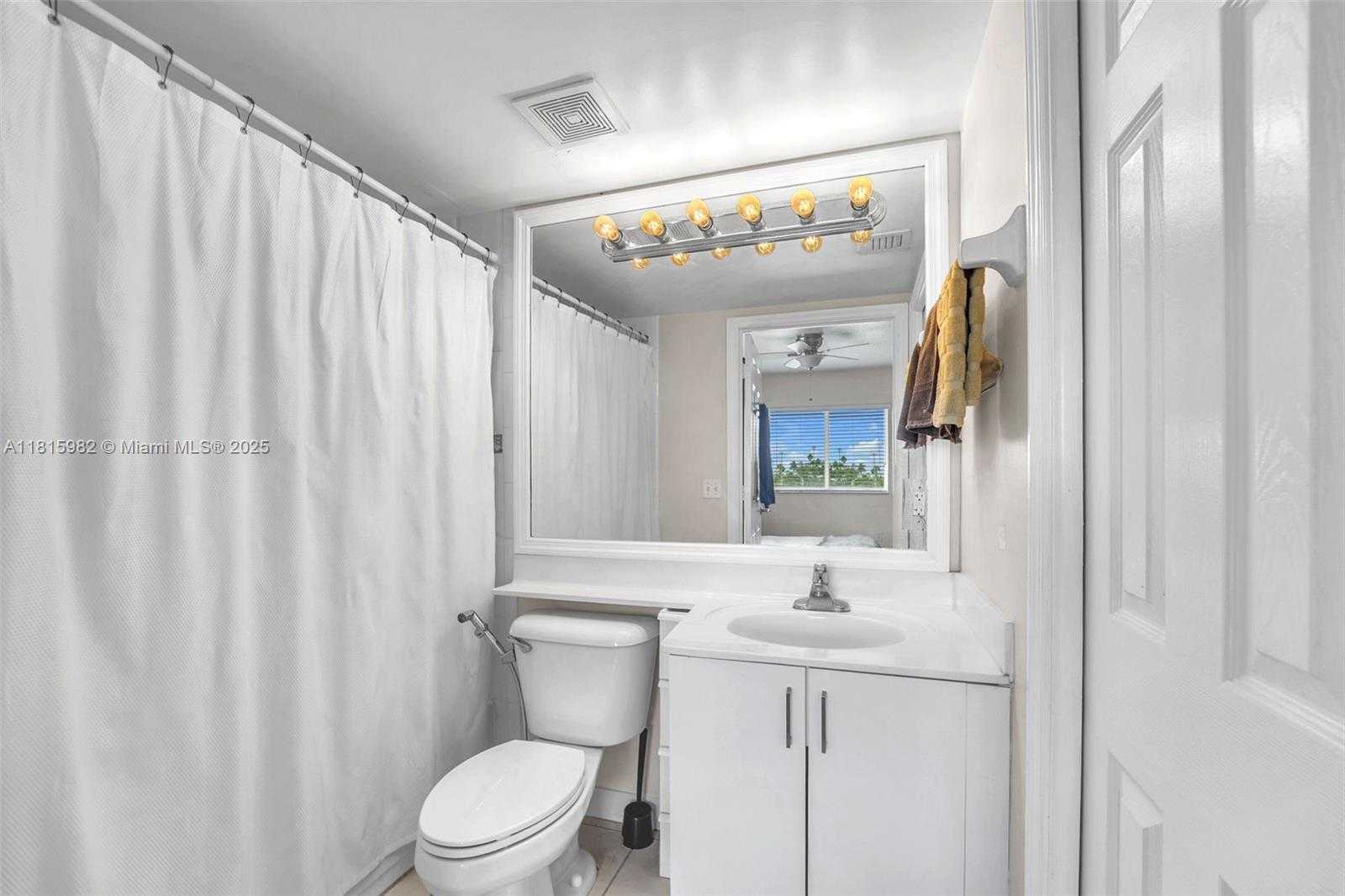 Small Image of 2415 NORTH WEST 16TH ST RD #412-1, Miami Number 20
