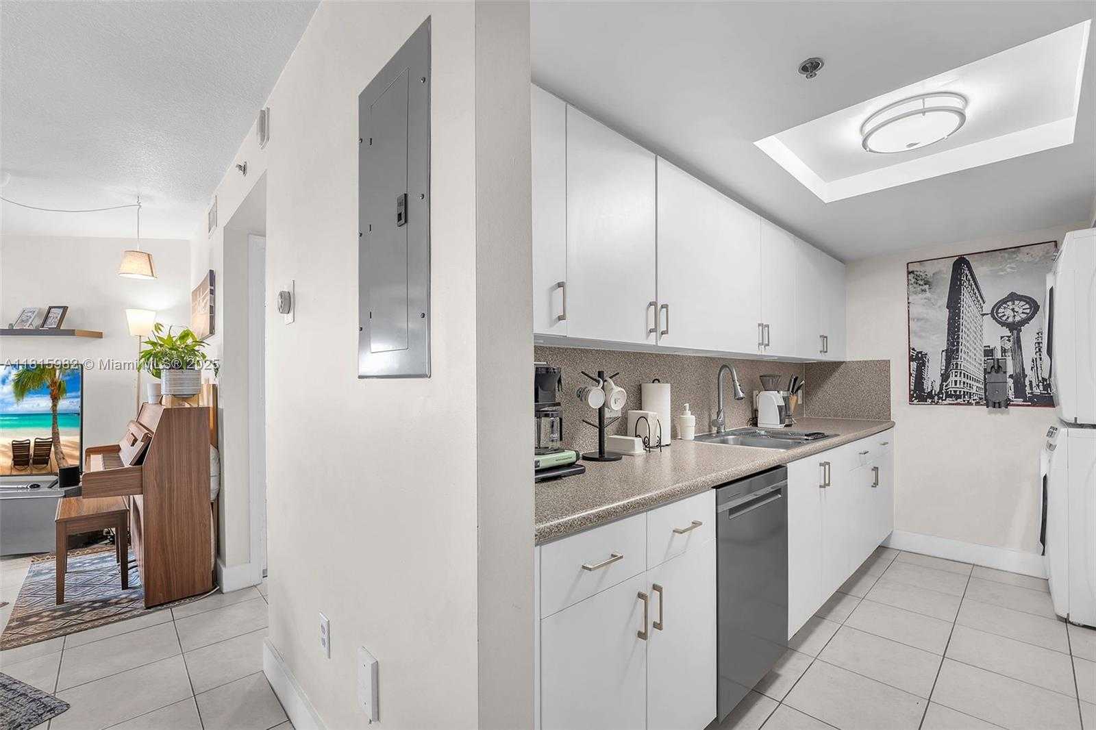 Small Image of 2415 NORTH WEST 16TH ST RD #412-1, Miami Number 6
