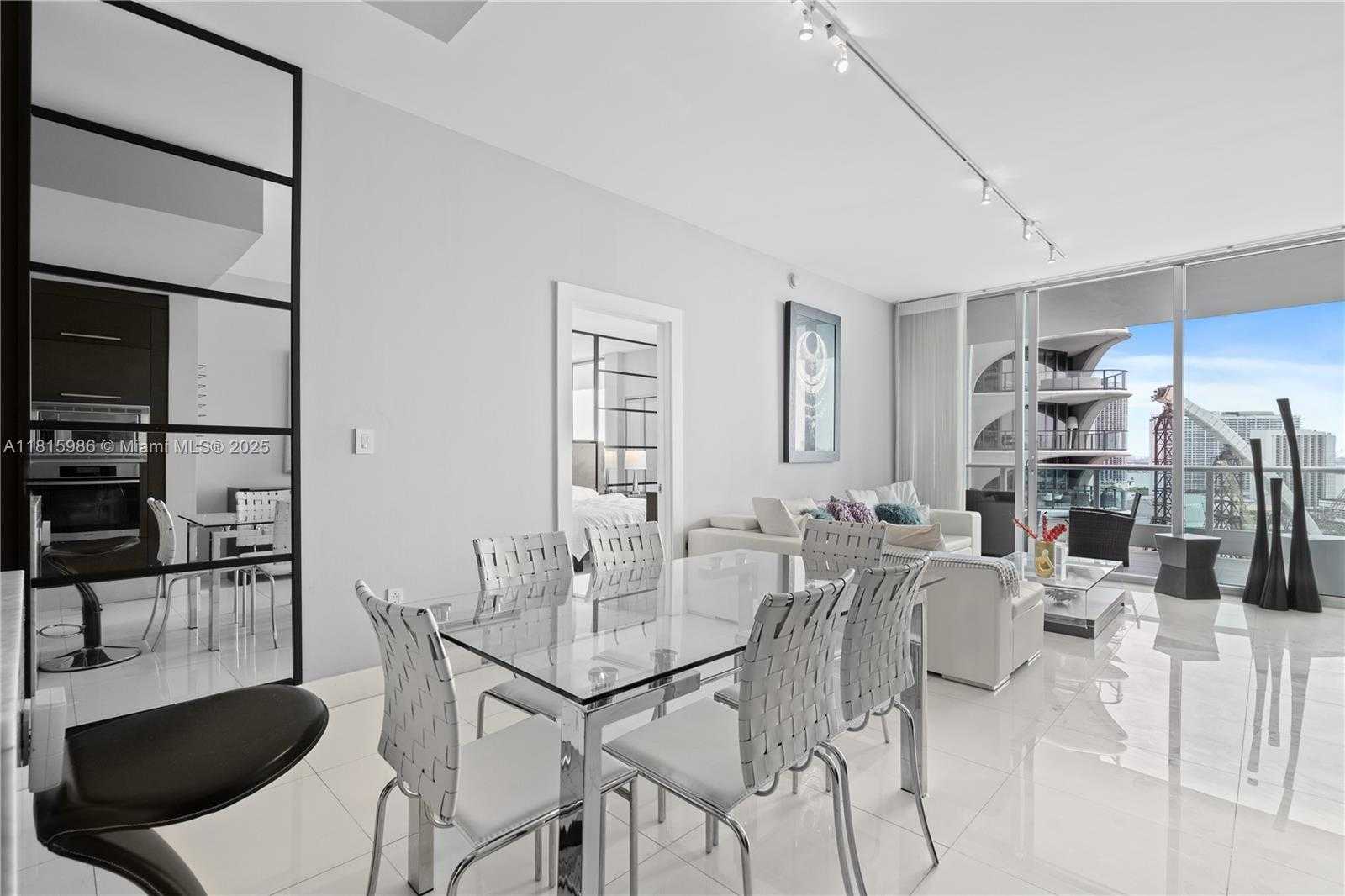 Small Image of 900 BISCAYNE BLVD #2408, Miami Number 14