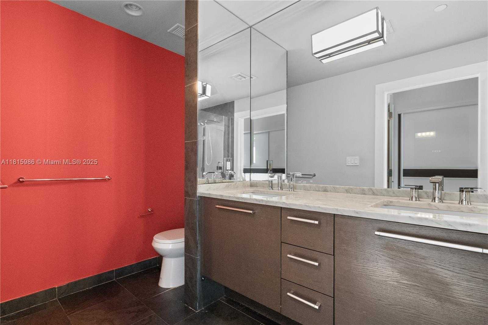 Small Image of 900 BISCAYNE BLVD #2408, Miami Number 25