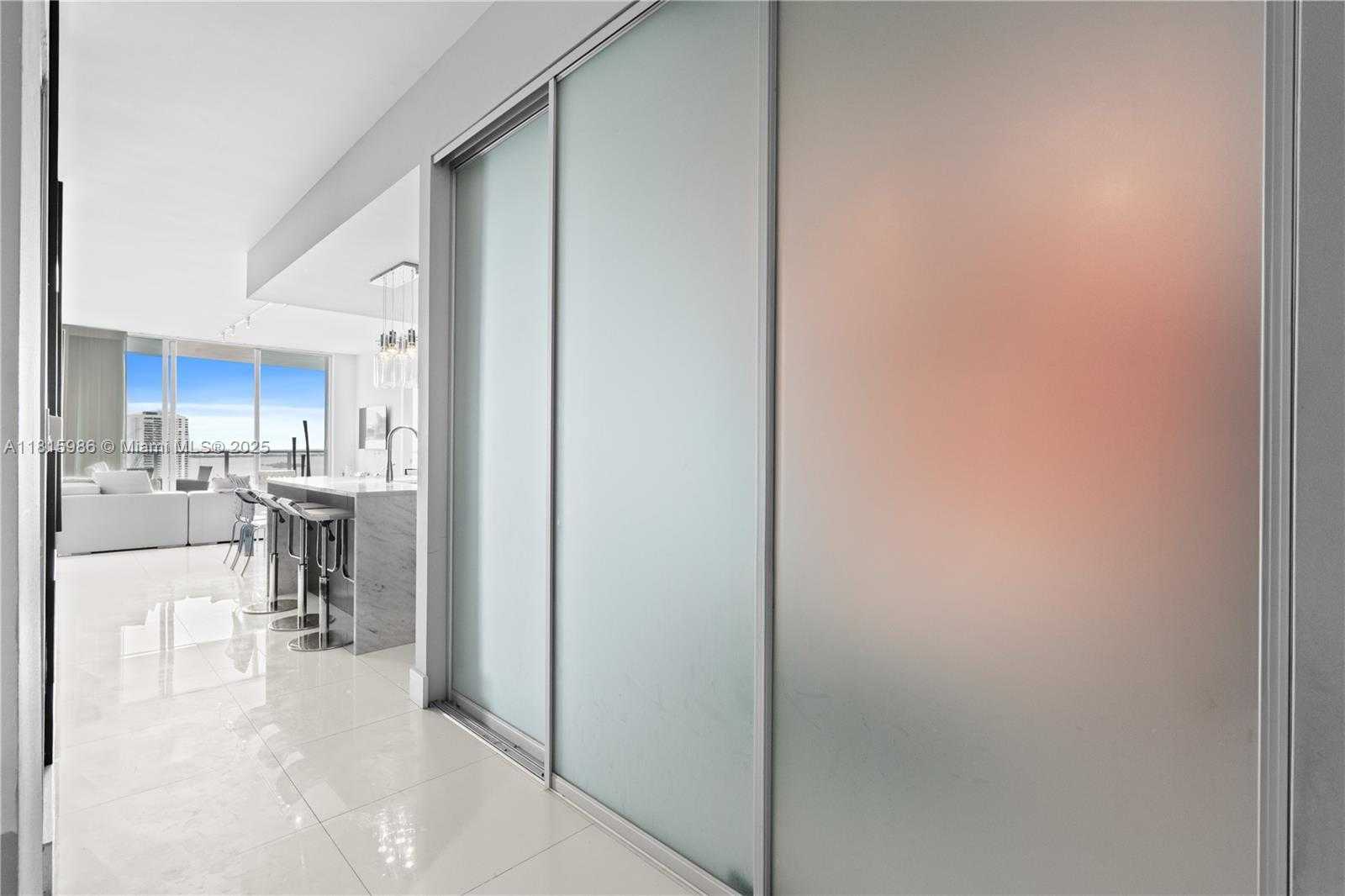 Small Image of 900 BISCAYNE BLVD #2408, Miami Number 3