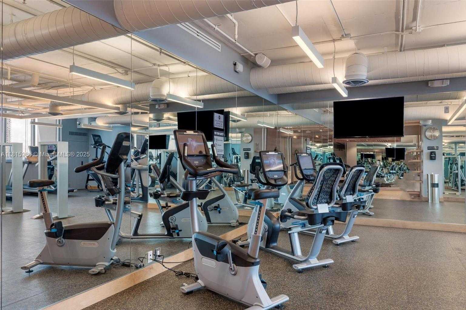 Small Image of 900 BISCAYNE BLVD #2408, Miami Number 44