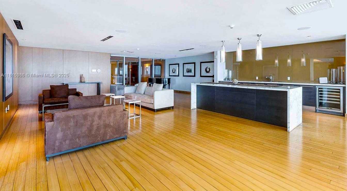 Small Image of 900 BISCAYNE BLVD #2408, Miami Number 47