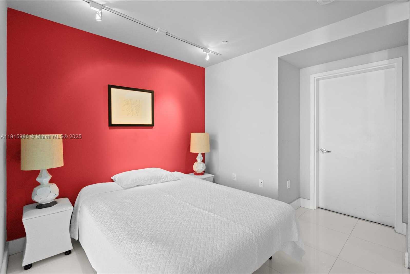 Small Image of 900 BISCAYNE BLVD #2408, Miami Number 5