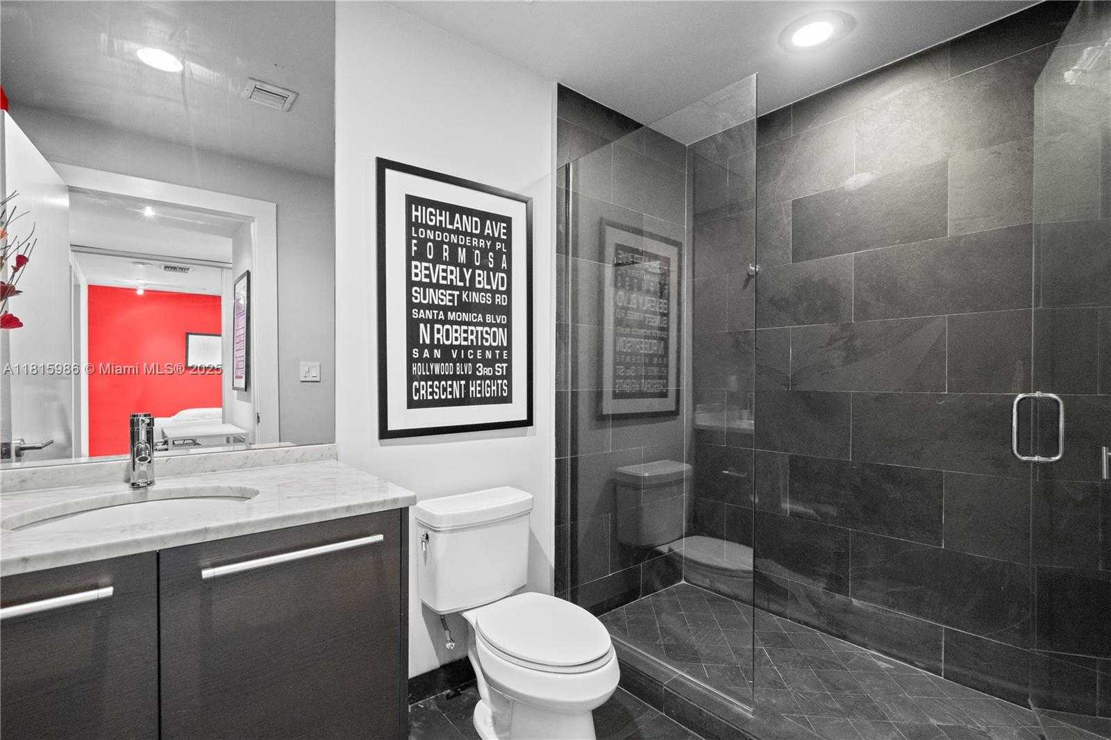 Small Image of 900 BISCAYNE BLVD #2408, Miami Number 7