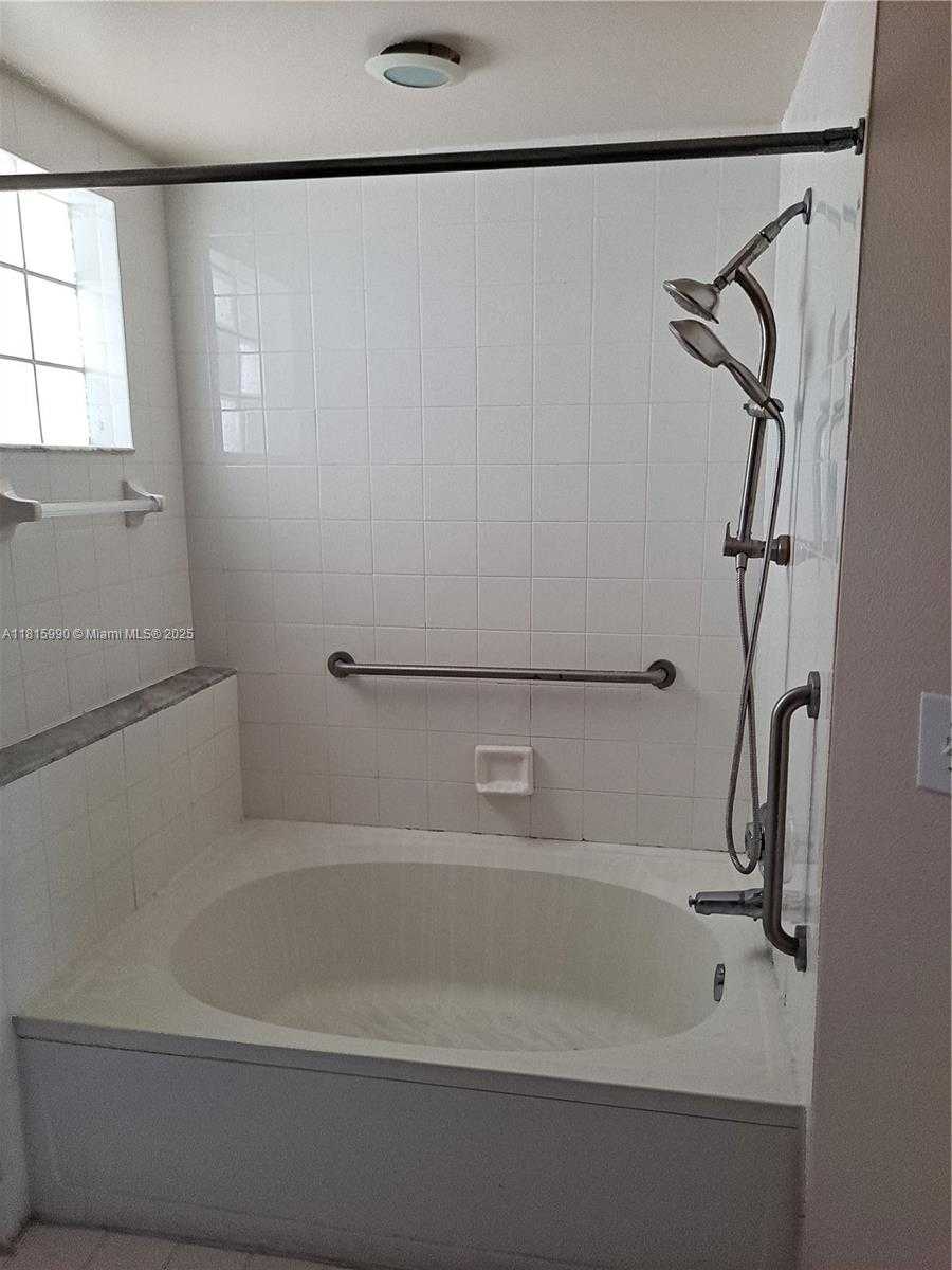 Small Image of 3255 NORTH EAST 184TH ST #12402, Aventura Number 14