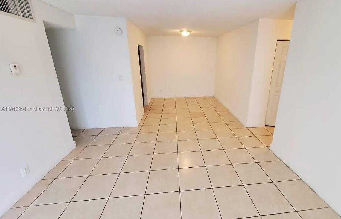 Small Image of 5241 GENEVA WAY #108, Doral Number 7