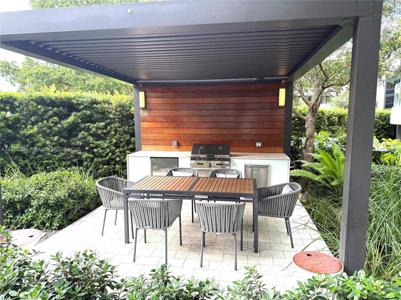 Small Image of 2831 SOUTH BAYSHORE DR #906, Miami Number 24