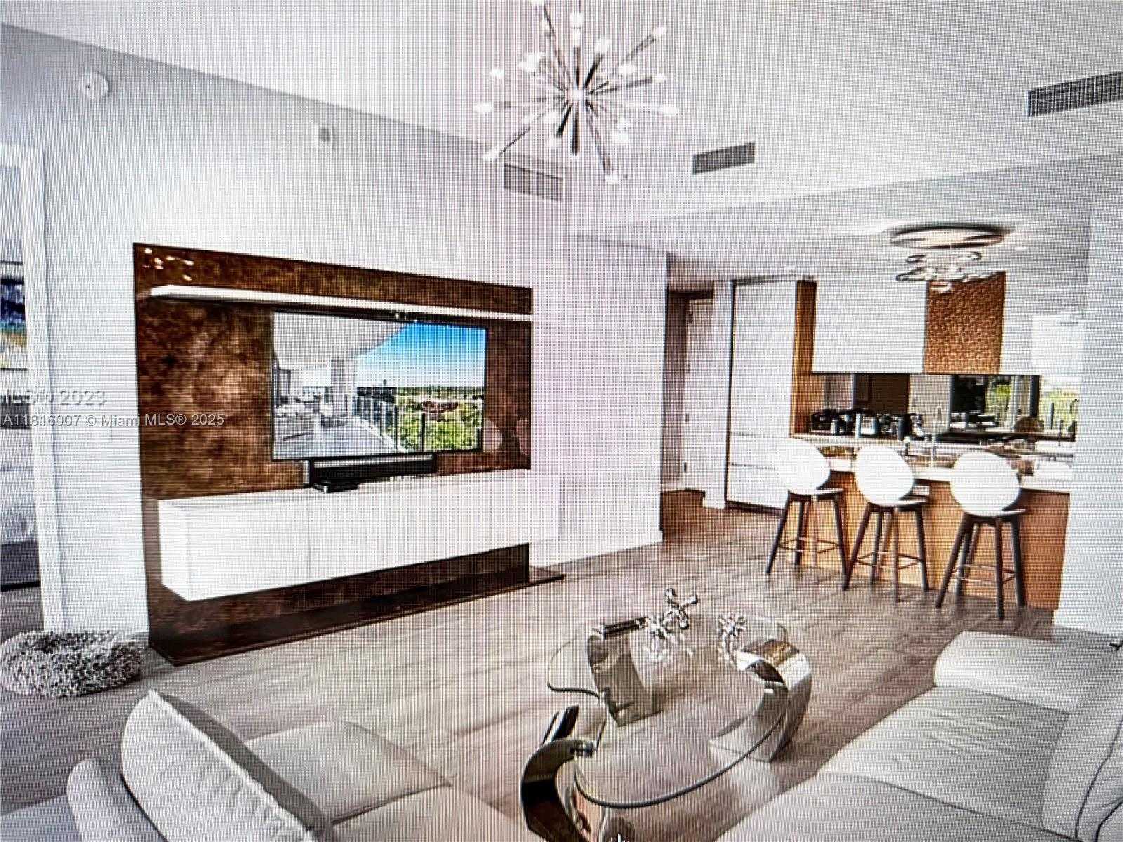 Small Image of 2831 SOUTH BAYSHORE DR #906, Miami Number 4