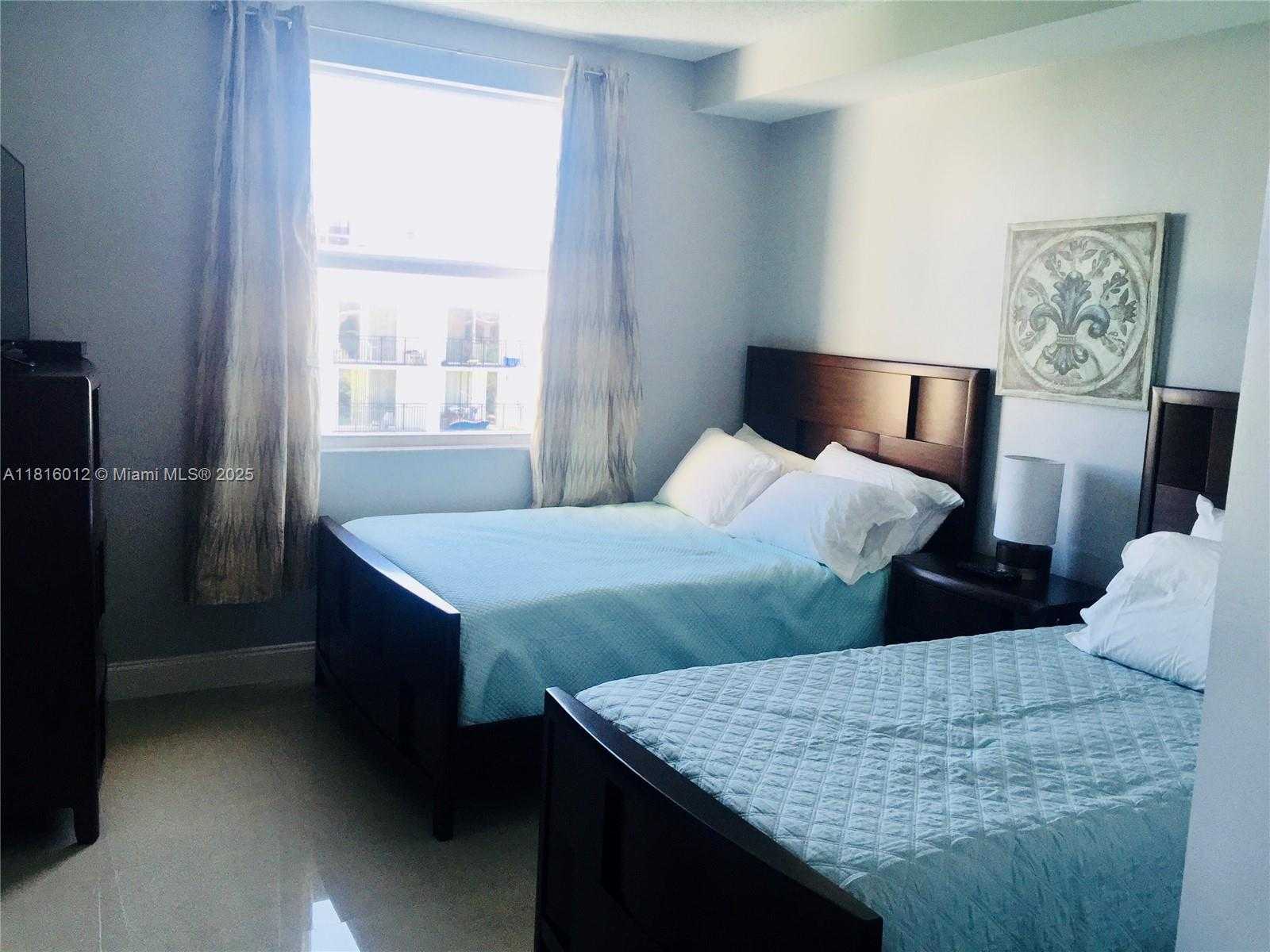 Small Image of 17145 NORTH BAY RD #4611, Sunny Isles Beach Number 11
