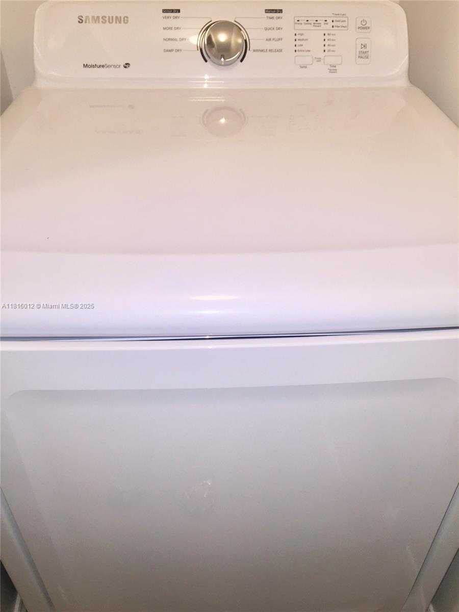 Small Image of 17145 NORTH BAY RD #4611, Sunny Isles Beach Number 14