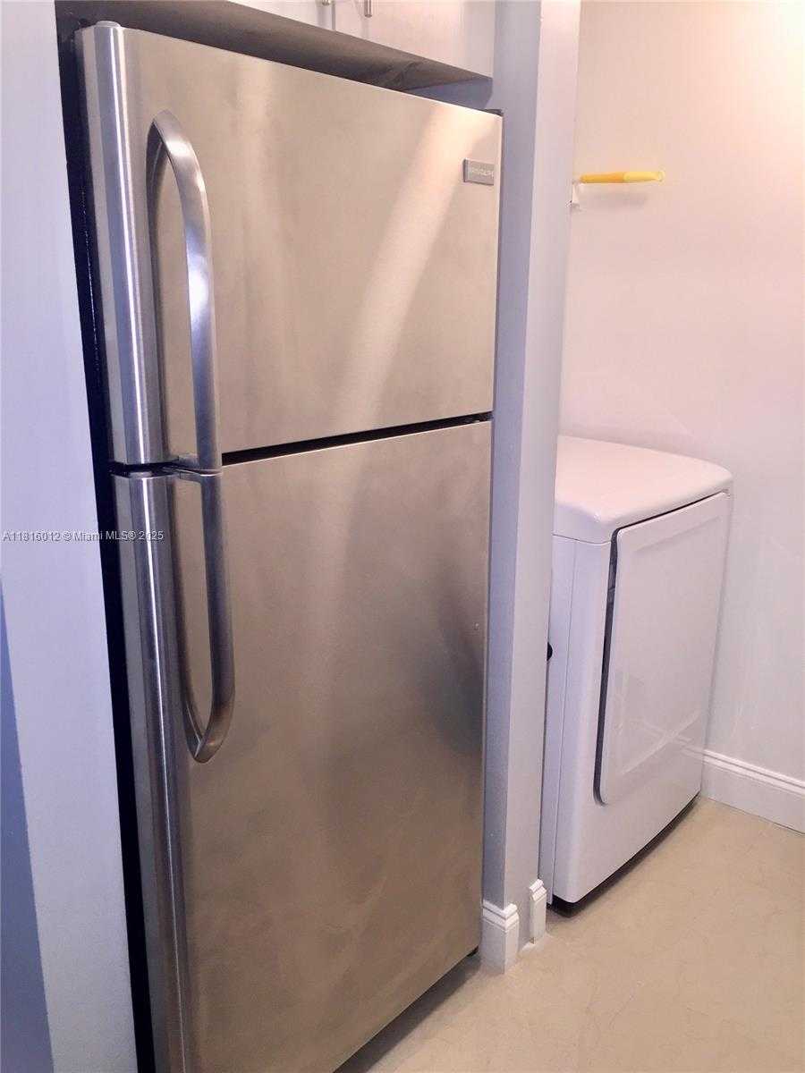 Small Image of 17145 NORTH BAY RD #4611, Sunny Isles Beach Number 15