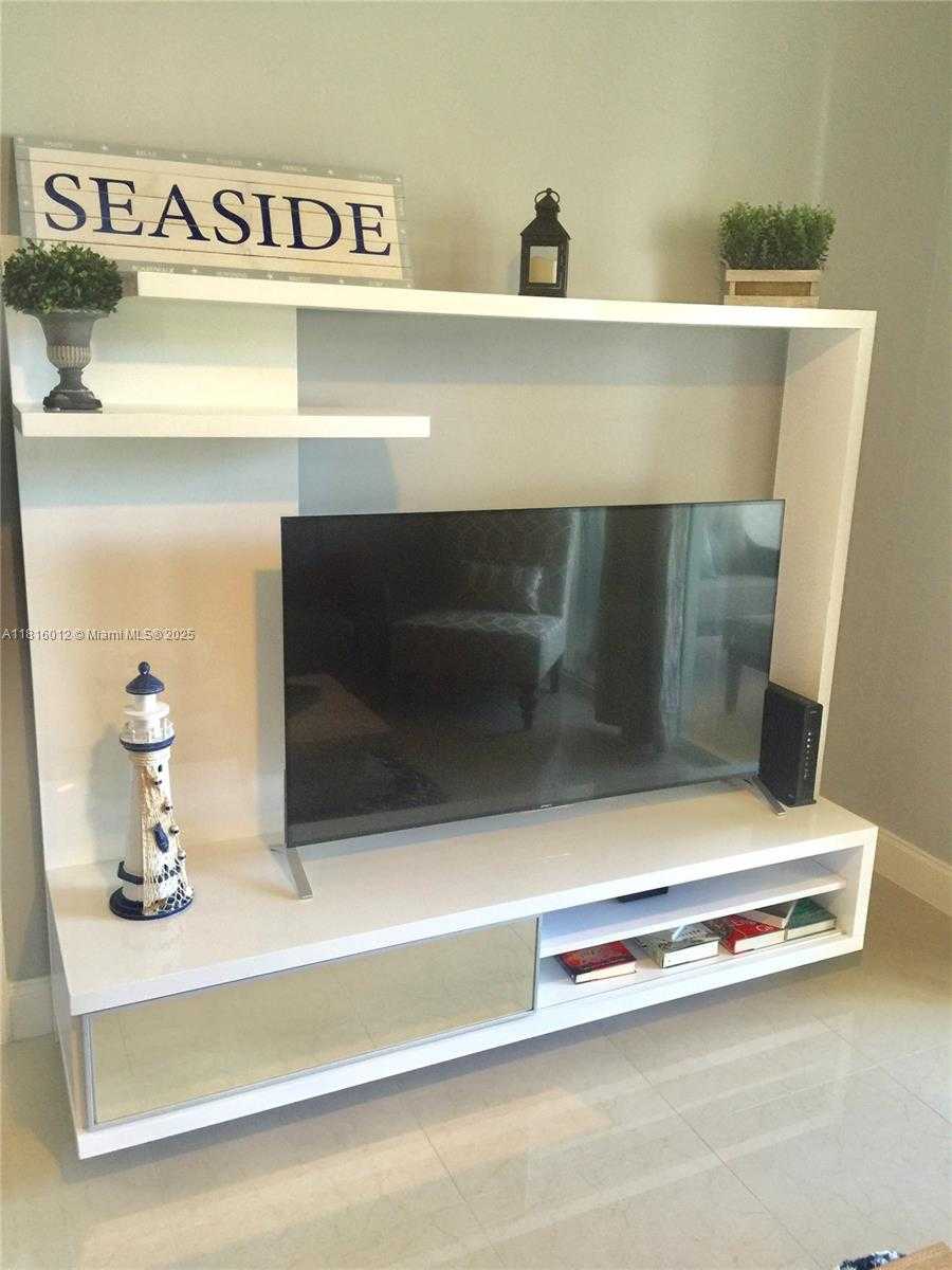Small Image of 17145 NORTH BAY RD #4611, Sunny Isles Beach Number 16