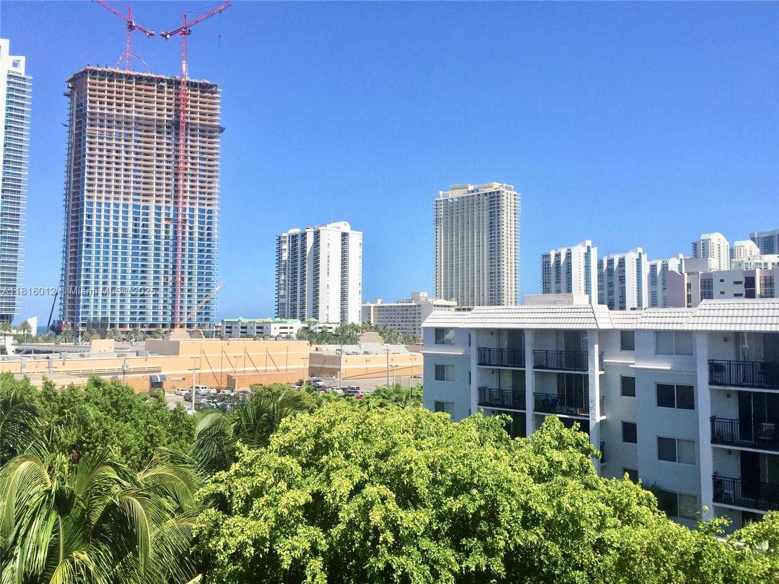 Small Image of 17145 NORTH BAY RD #4611, Sunny Isles Beach Number 23