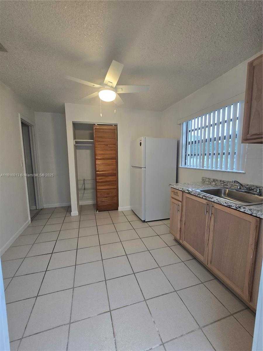 Small Image of 30228 SOUTH WEST 158TH PL #30228, Homestead Number 2