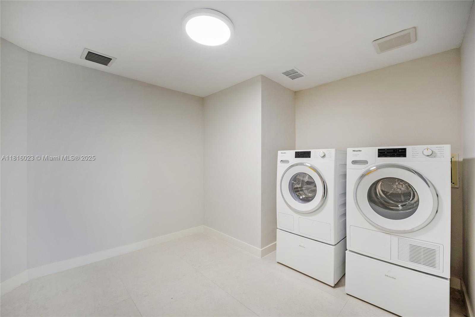 Small Image of 251 CRANDON BLVD #1037, Key Biscayne Number 18