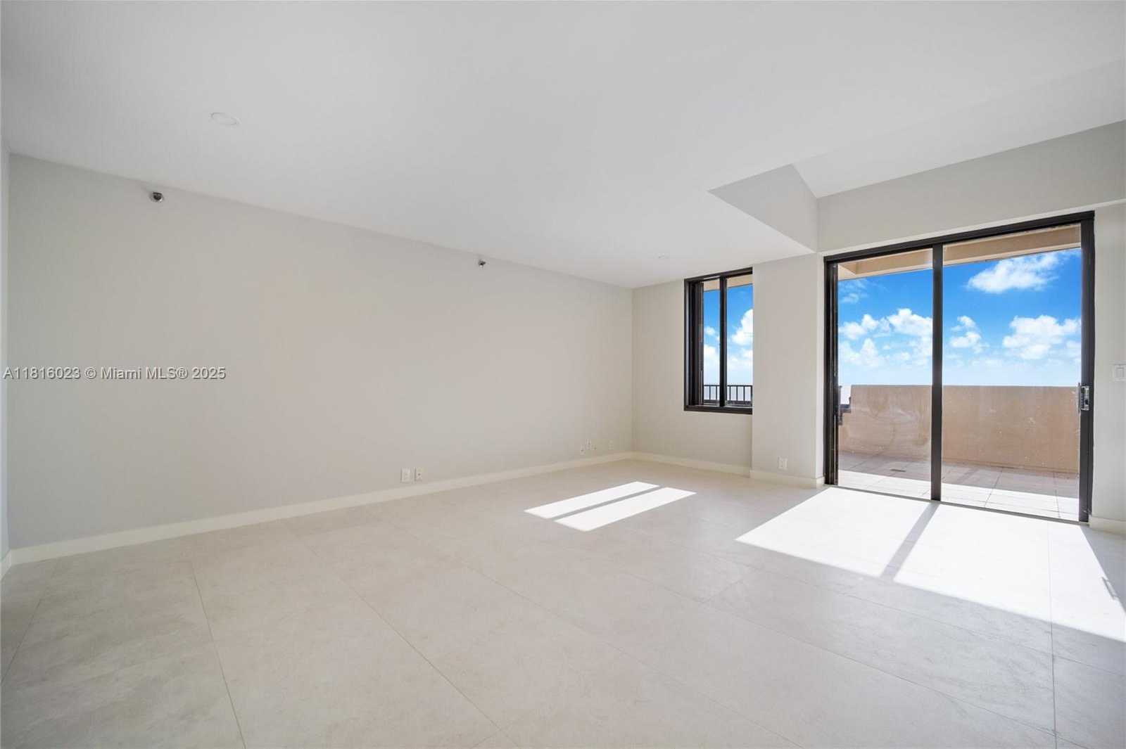 Small Image of 251 CRANDON BLVD #1037, Key Biscayne Number 9