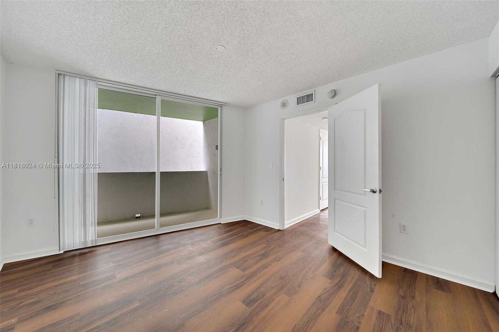 Small Image of 1756 NORTH BAYSHORE DR #14A, Miami Number 11