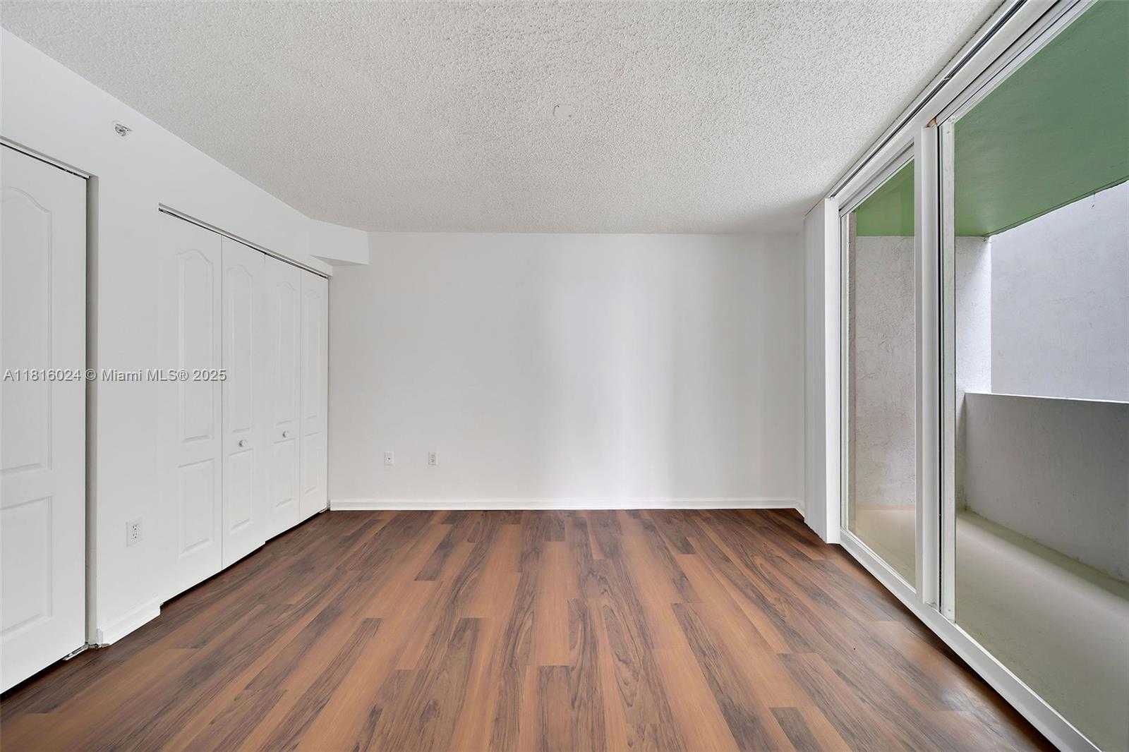 Small Image of 1756 NORTH BAYSHORE DR #14A, Miami Number 12