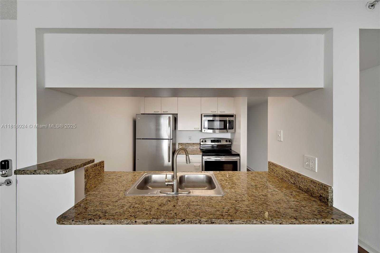 Small Image of 1756 NORTH BAYSHORE DR #14A, Miami Number 5