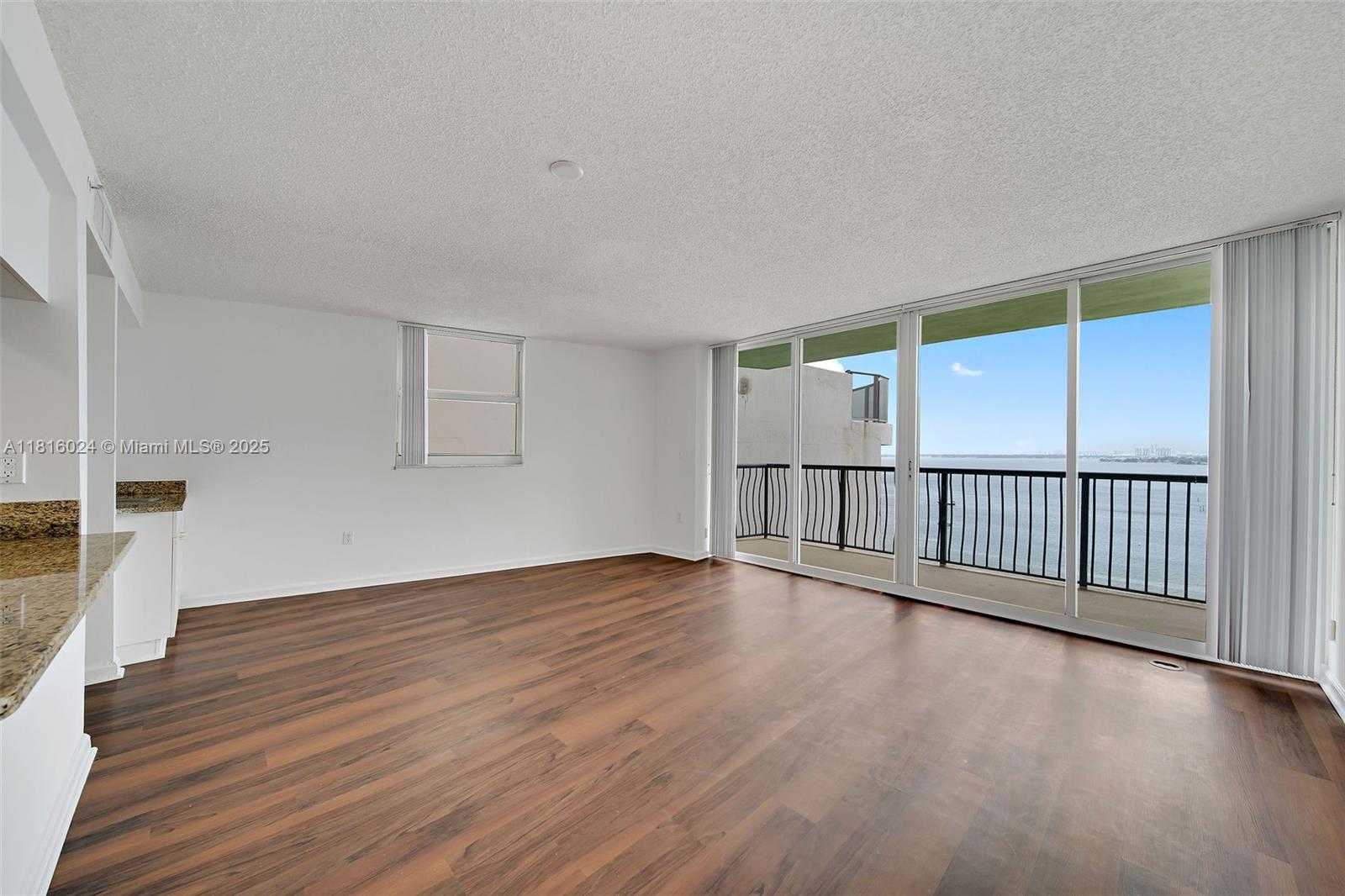 Small Image of 1756 NORTH BAYSHORE DR #14A, Miami Number 9