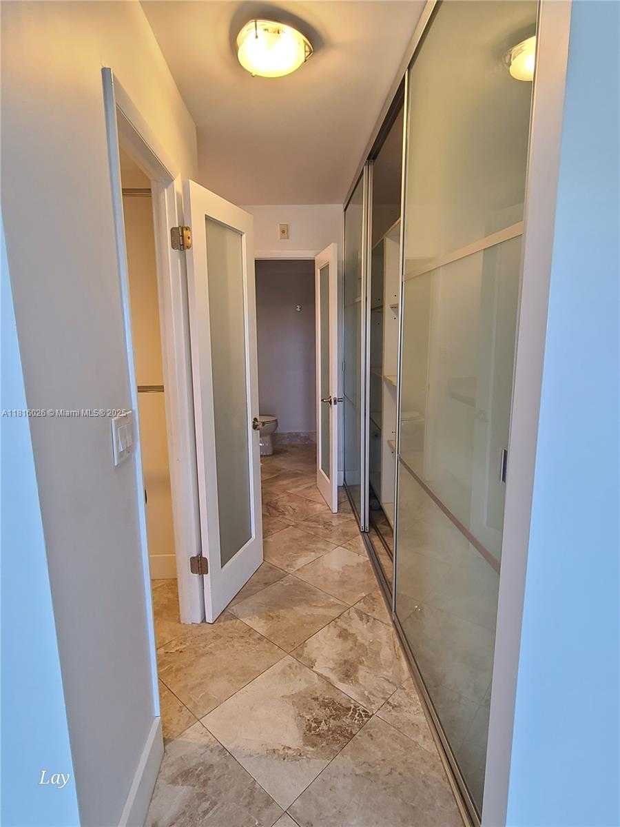 Small Image of 16850 SOUTH GLADES DR #7F, North Miami Beach Number 6