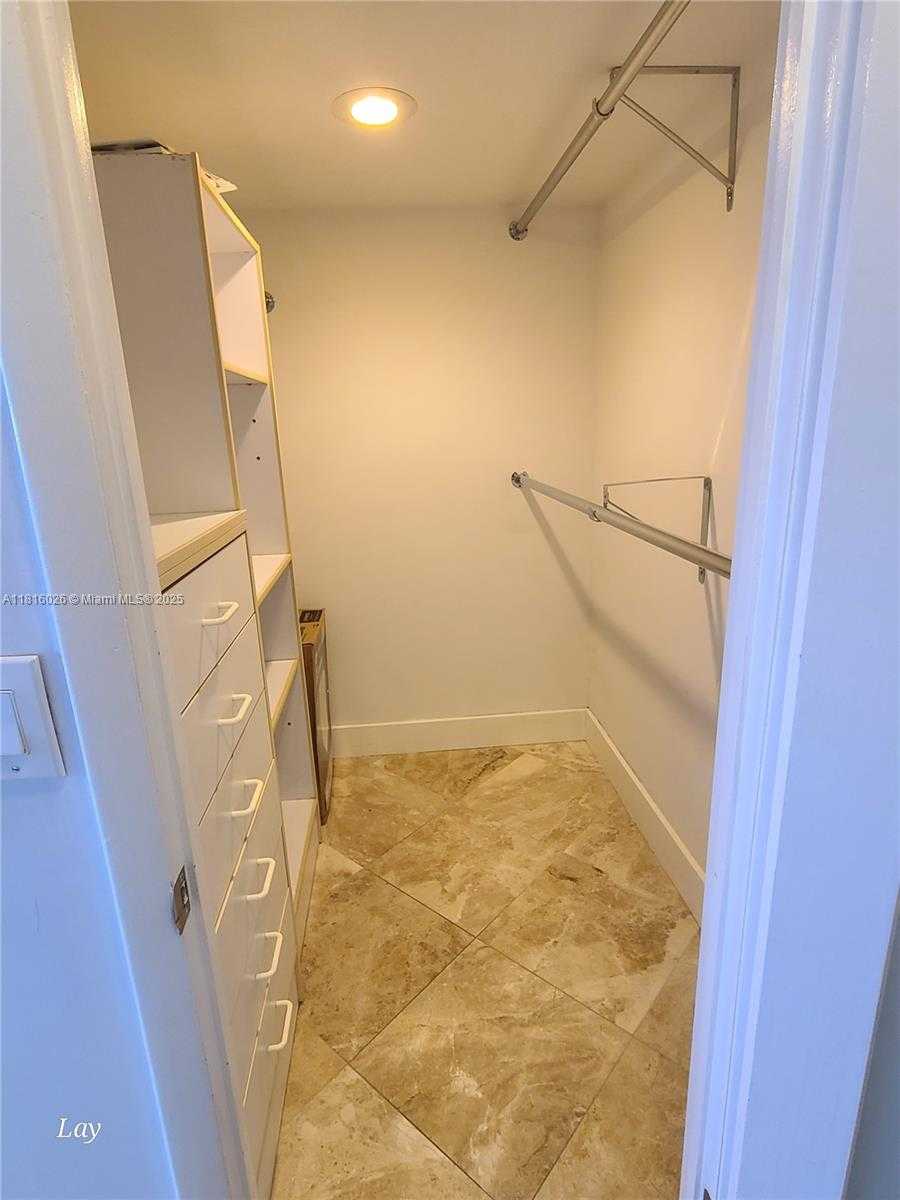 Small Image of 16850 SOUTH GLADES DR #7F, North Miami Beach Number 7