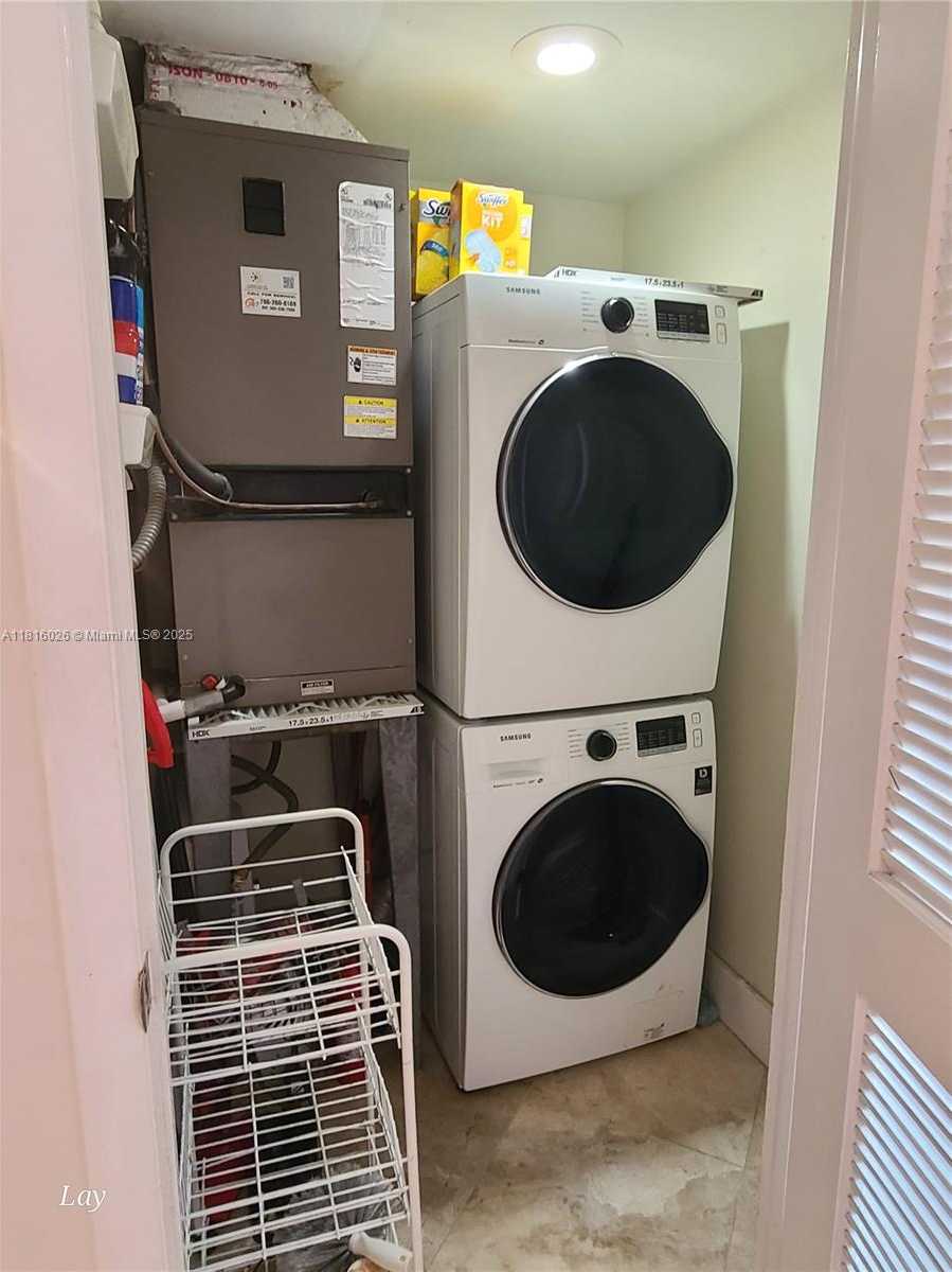 Small Image of 16850 SOUTH GLADES DR #7F, North Miami Beach Number 9