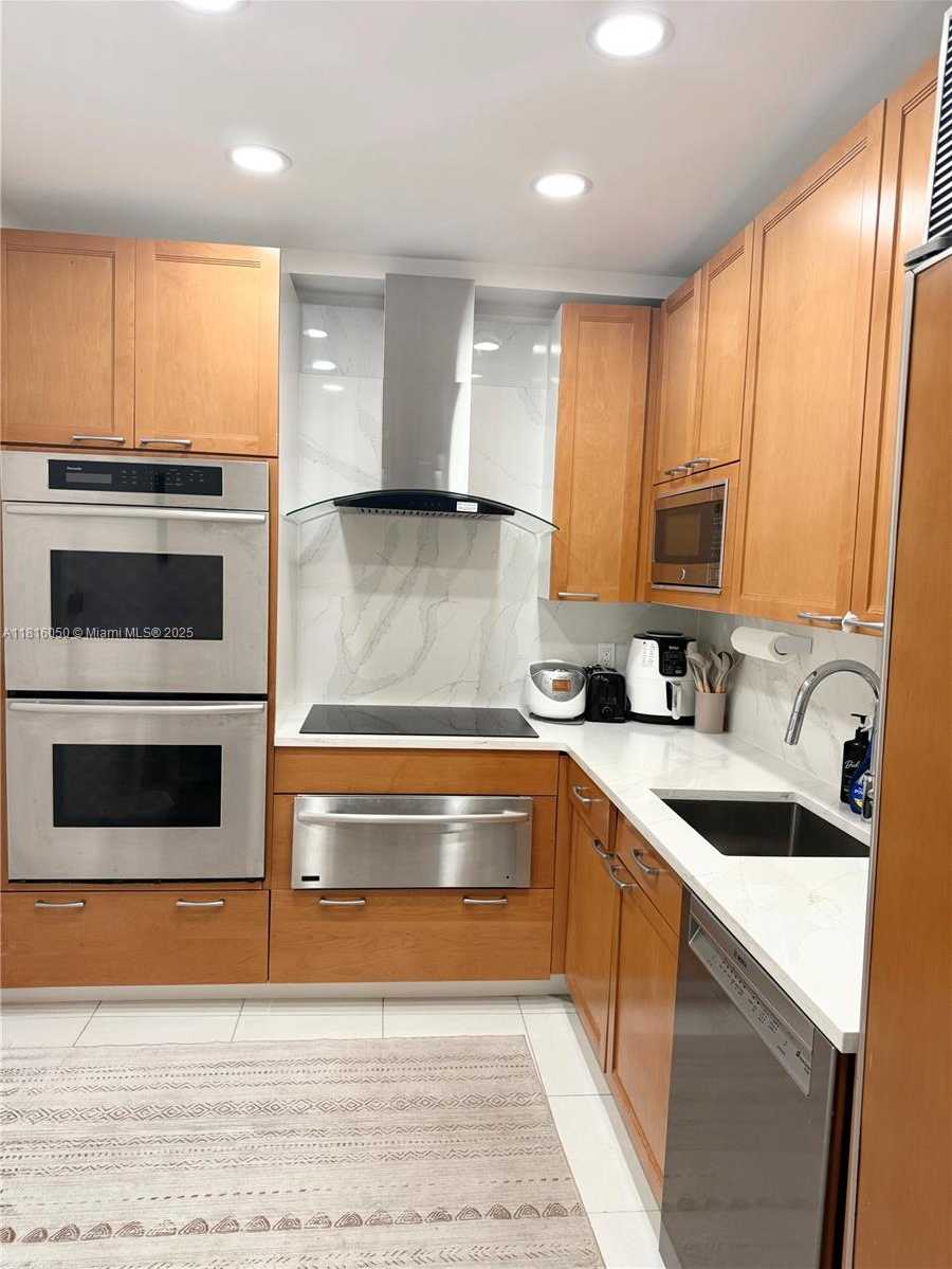 Small Image of 1985 SOUTH OCEAN DR #20C, Hallandale Beach Number 13