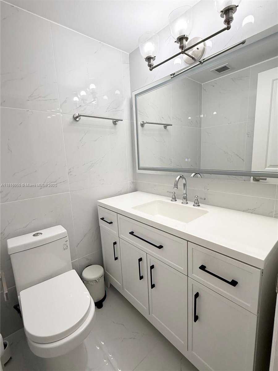 Small Image of 1985 SOUTH OCEAN DR #20C, Hallandale Beach Number 15