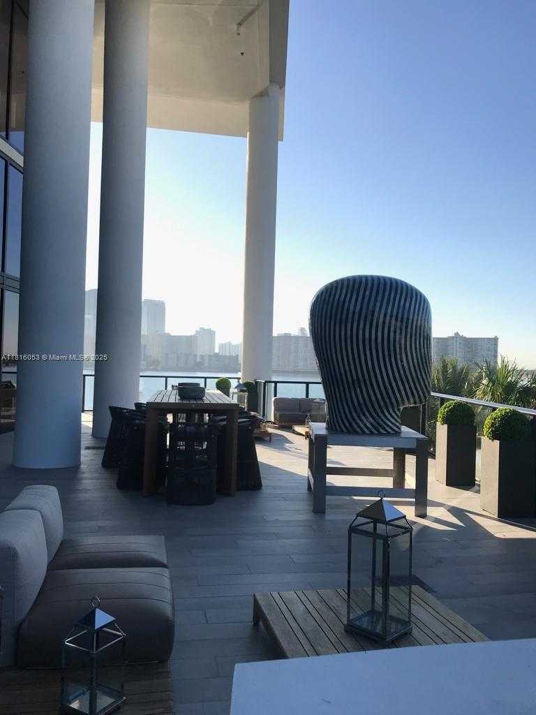 Small Image of Aventura Number 27