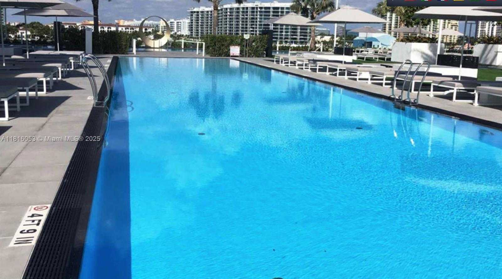 Small Image of Aventura Number 34