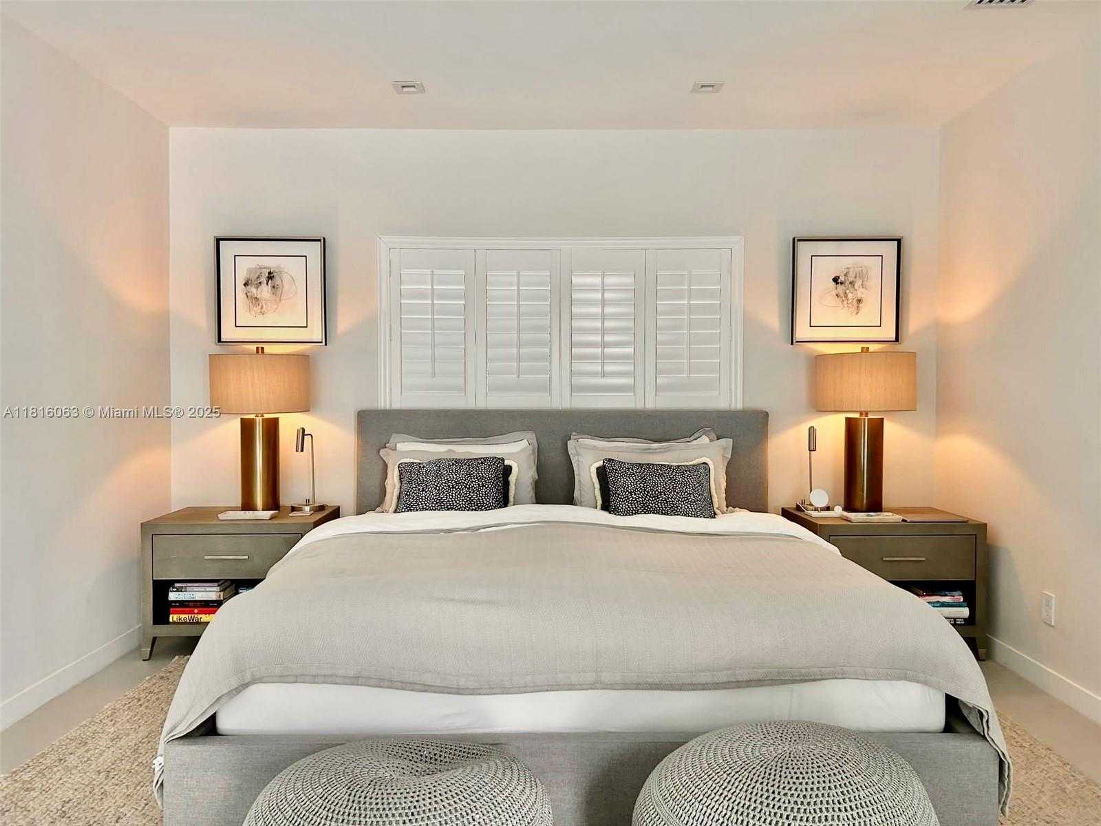 Small Image of 375 HARBOR CT #., Key Biscayne Number 18