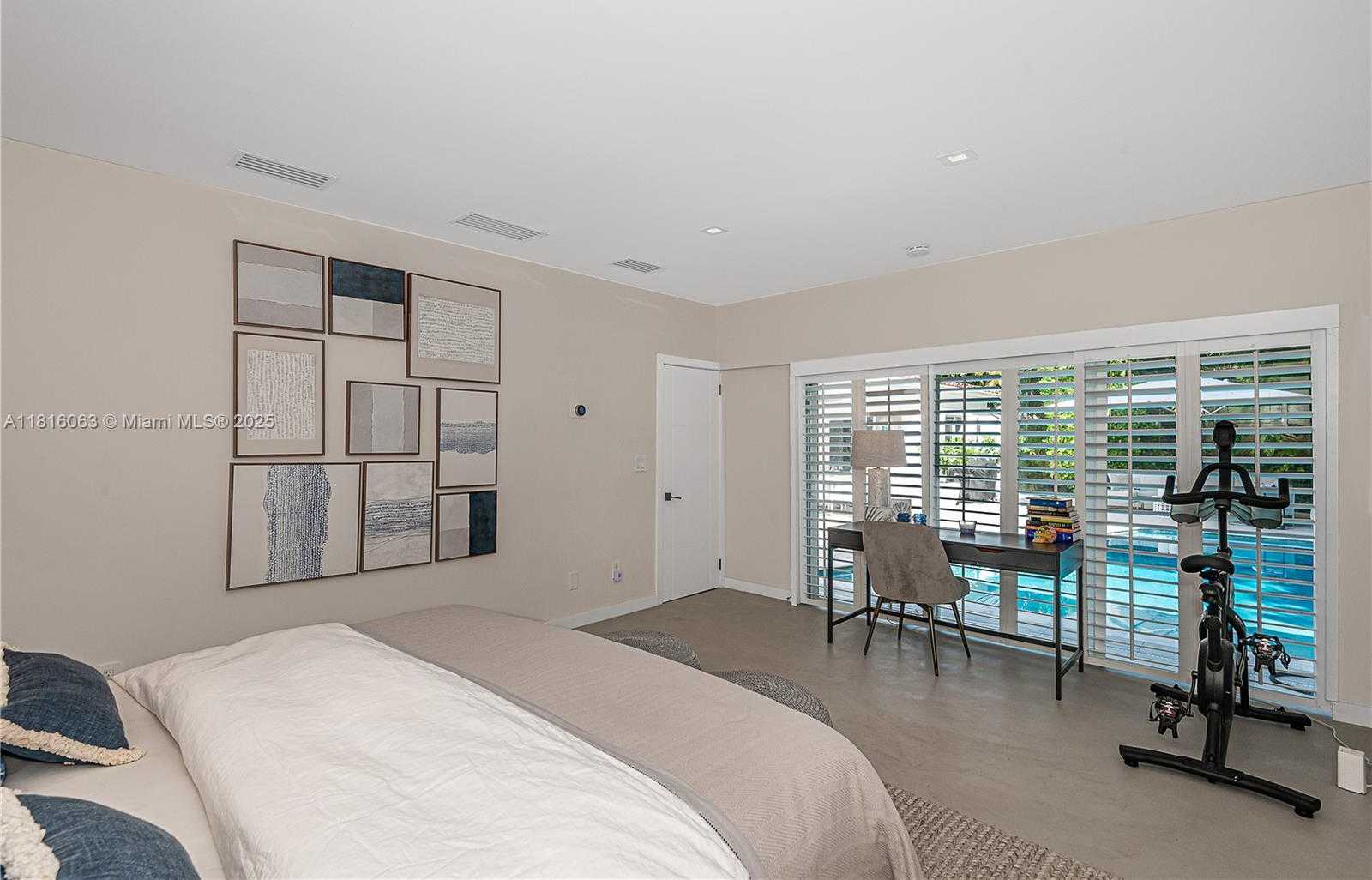 Small Image of 375 HARBOR CT #., Key Biscayne Number 19