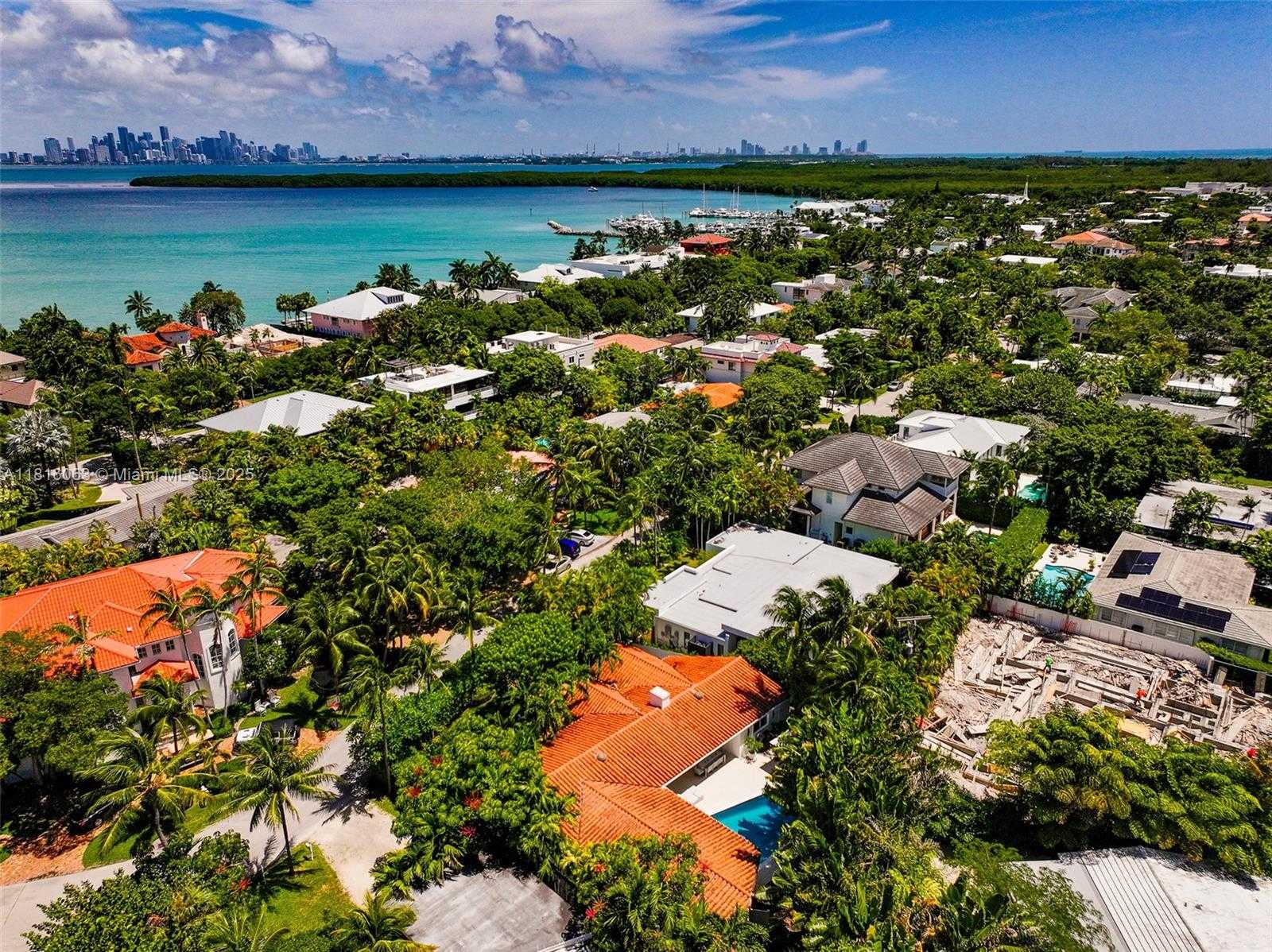 Small Image of 375 HARBOR CT #., Key Biscayne Number 49