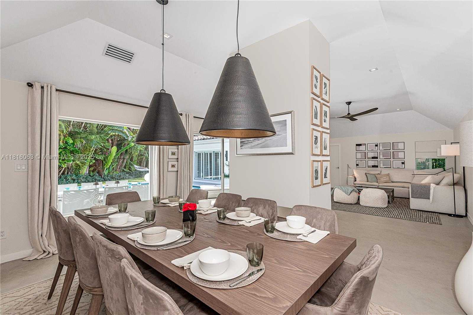 Small Image of 375 HARBOR CT #., Key Biscayne Number 9
