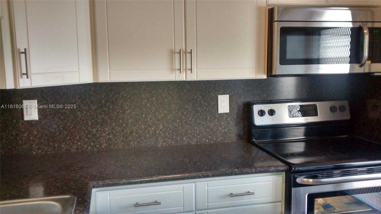 Small Image of 1650 SOUTH LE JEUNE RD #204, Coral Gables Number 11