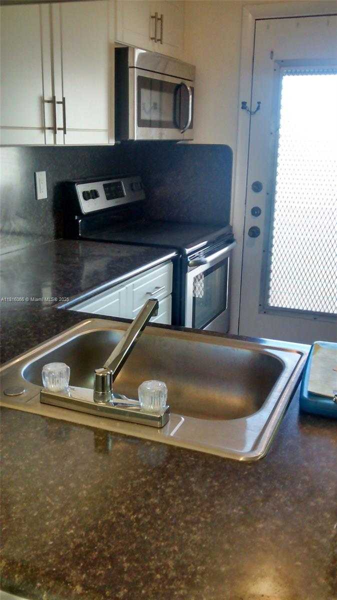 Small Image of 1650 SOUTH LE JEUNE RD #204, Coral Gables Number 12