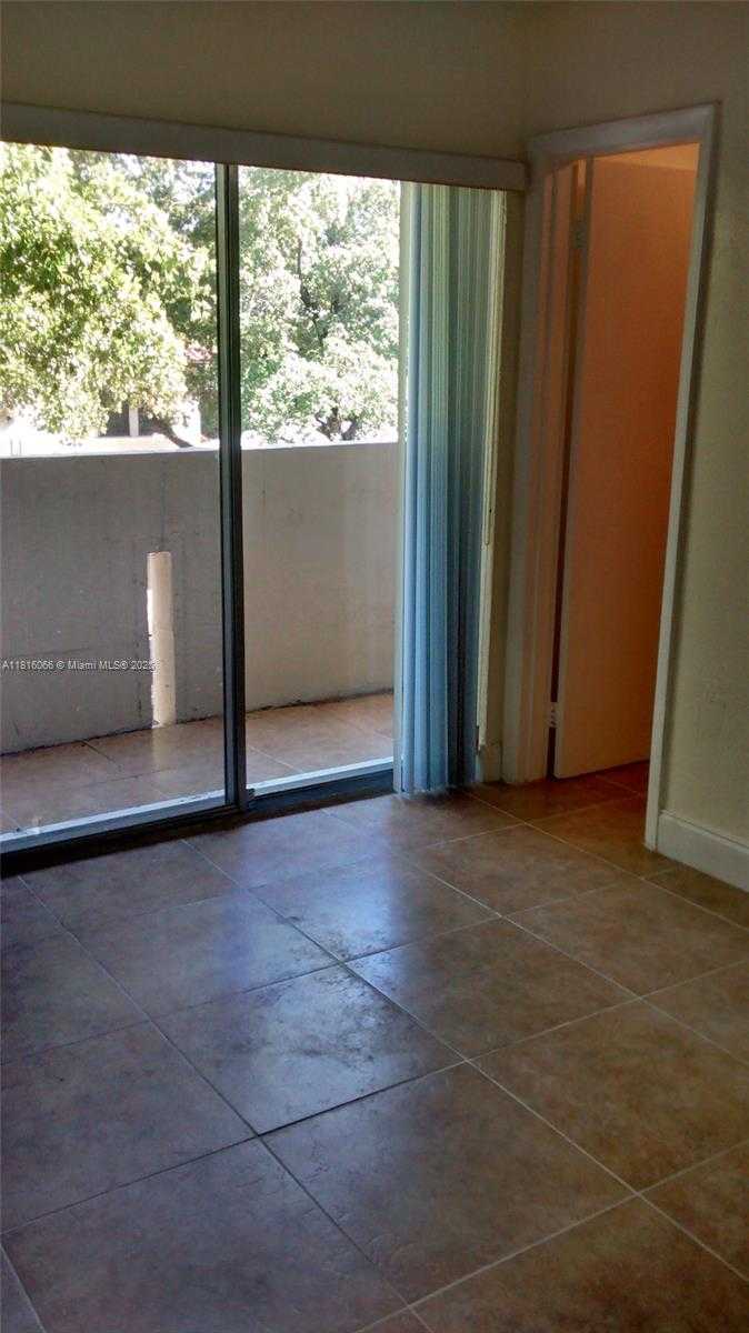 Small Image of 1650 SOUTH LE JEUNE RD #204, Coral Gables Number 5