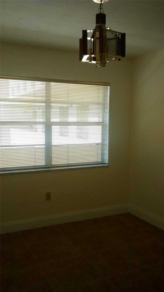 Small Image of 1650 SOUTH LE JEUNE RD #204, Coral Gables Number 6