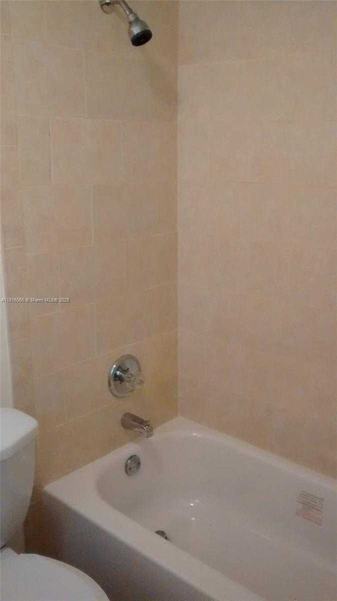Small Image of 1650 SOUTH LE JEUNE RD #204, Coral Gables Number 7