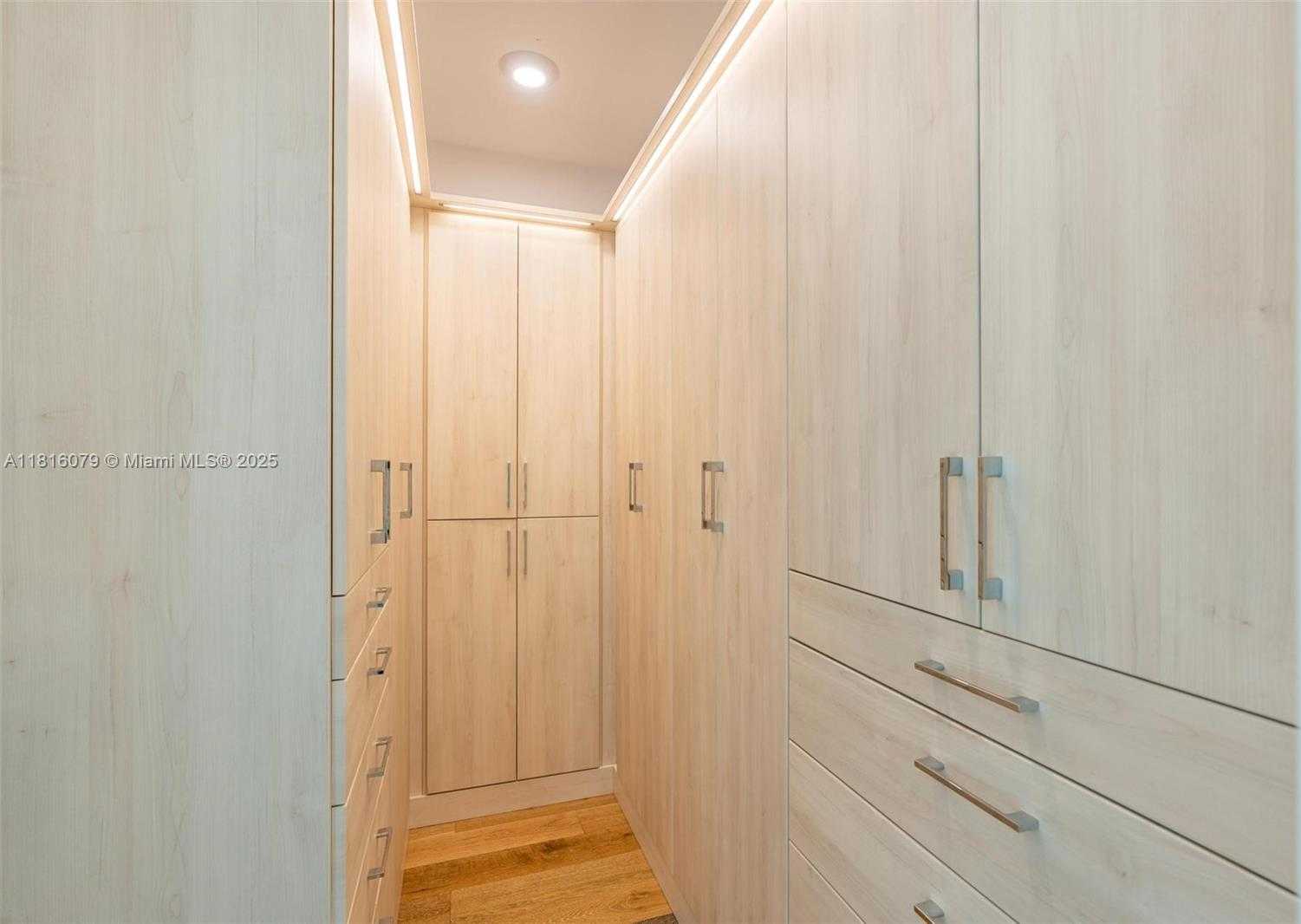 Small Image of 16901 COLLINS AVE #902, Sunny Isles Beach Number 16