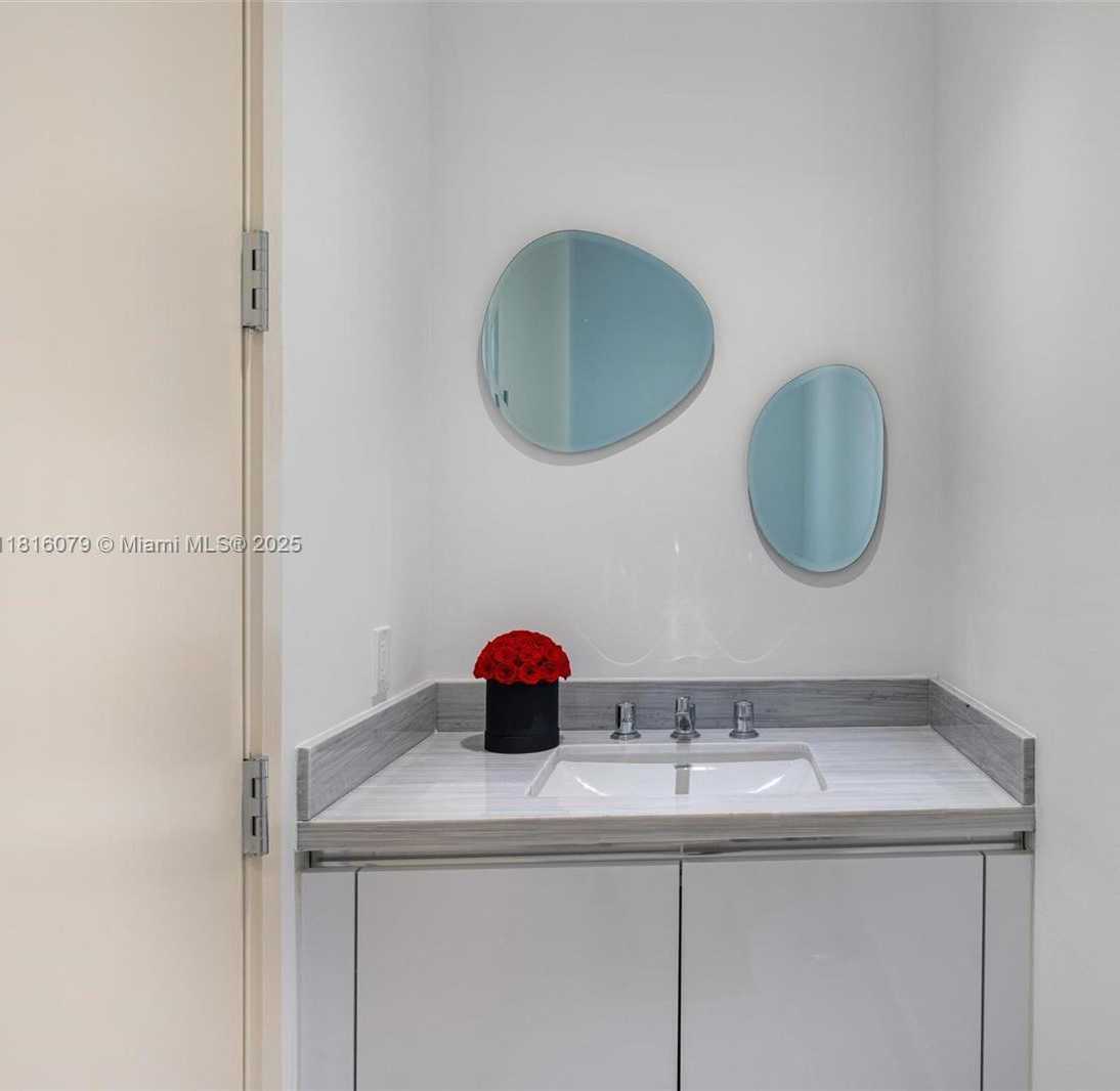 Small Image of 16901 COLLINS AVE #902, Sunny Isles Beach Number 29
